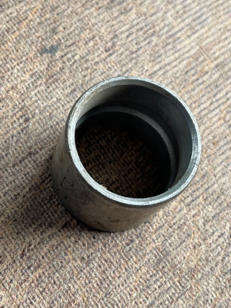 Buchse  36 x 42 x 36